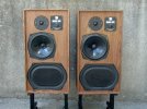 Kef 104 speakers.jpg