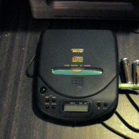 Electrobrand QCD-1000 portable CD player