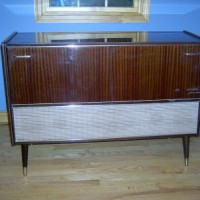 Grundig SO 222 U Front Closed.