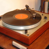thorens td166