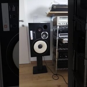 Restored Sansui HF-V6K