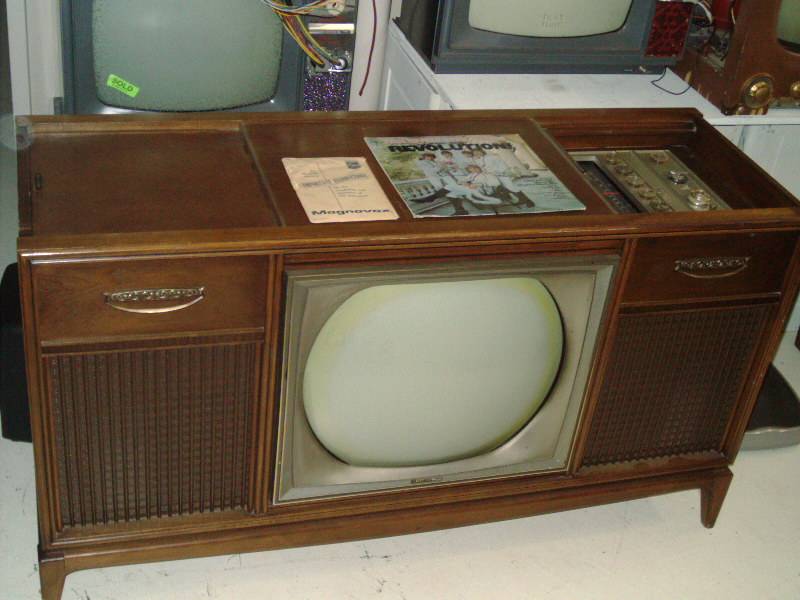 1966 Magnavox combo
