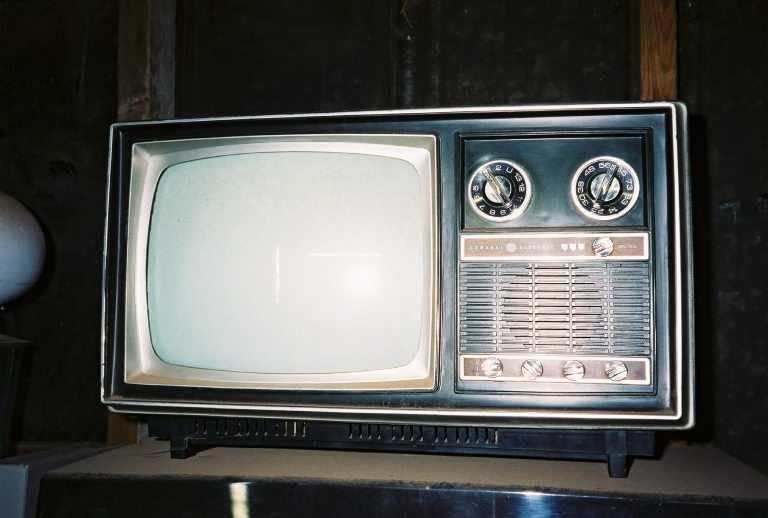 1970's GE Porta-color