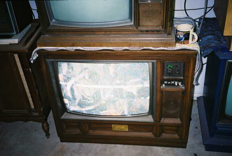 1980's Zenith Console