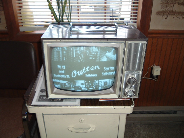 $3 yard sale Philco