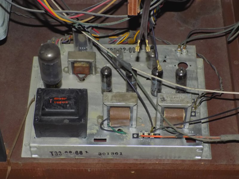 9302 Amplifier In Console