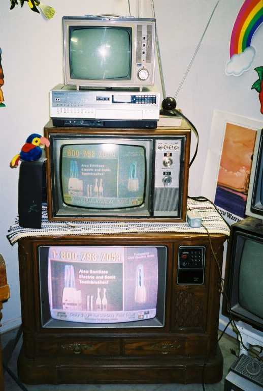 Arvin b-w, 1966 Magnavox color, 1979 RCA CTC-92