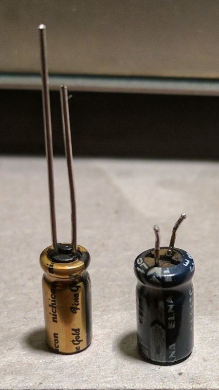 AU217_capscompare