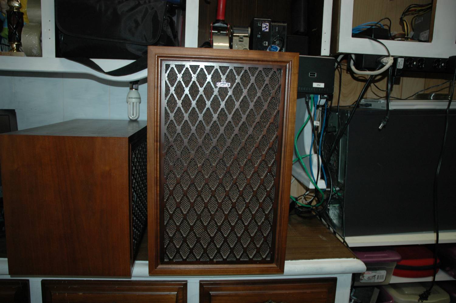Coral Loudspeakers model number BX-1001.
