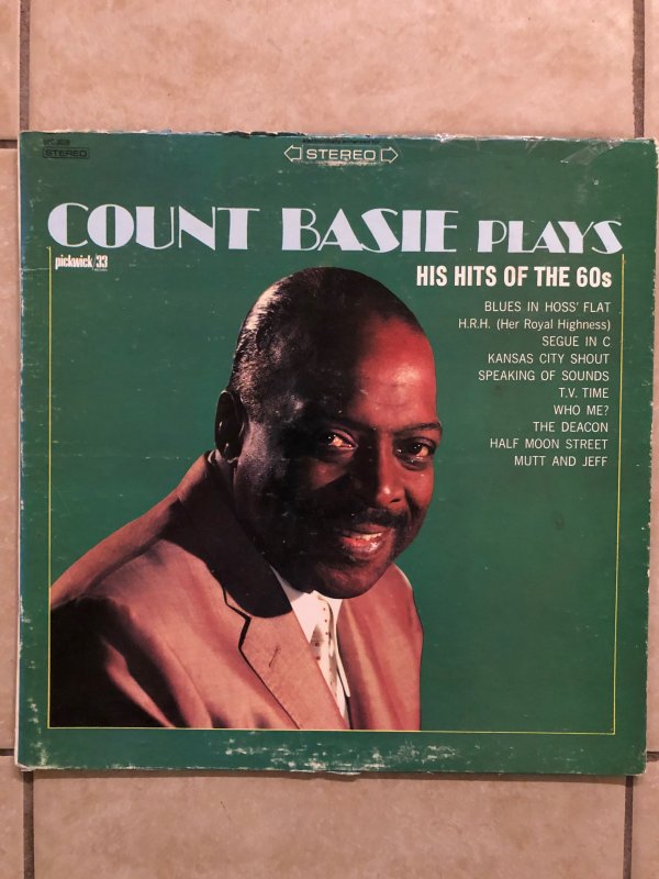 CountBasiePlaysTheHitsPic1 (2)