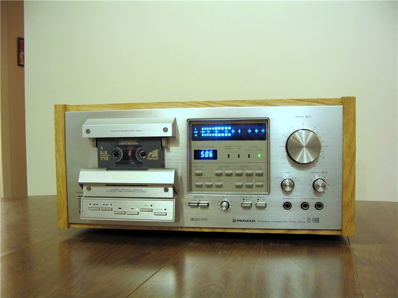 CT-F950 dressed in red oak