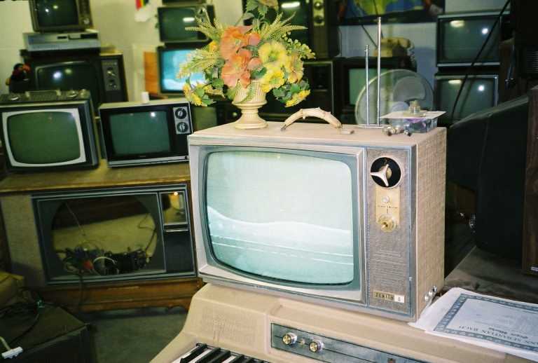 Early 1960's Zenith b/w