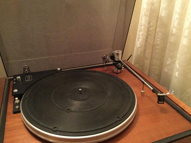 JH Turntable with JH Formula 4 tone arm
