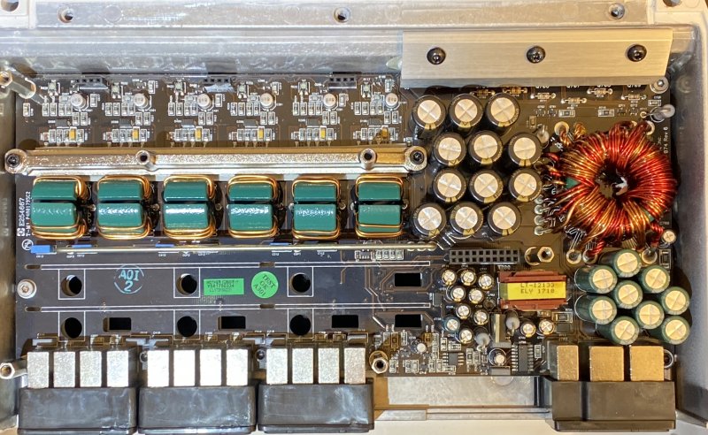 JL Audio M600/6 main board top