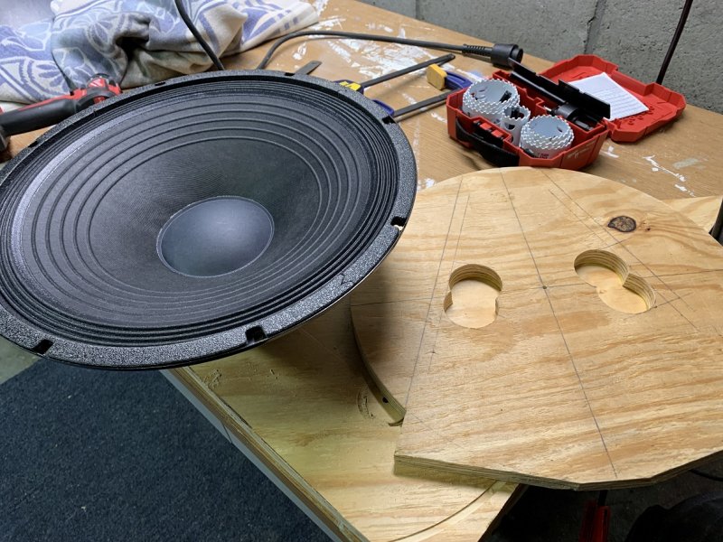 K402 MEH Woofer Mounting Template And Woofer