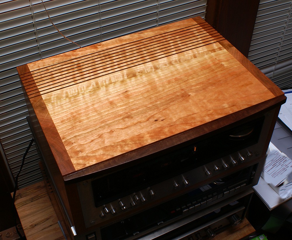 Marantz 150 Tuner with Solid Figured Cherry Case