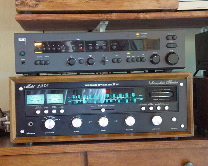Marantz 2238 Black - NAD 7100