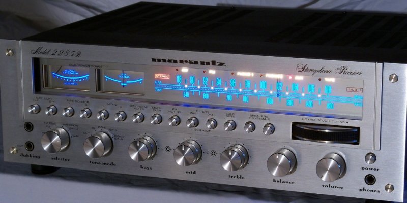 Marantz_2285B_1_front_night