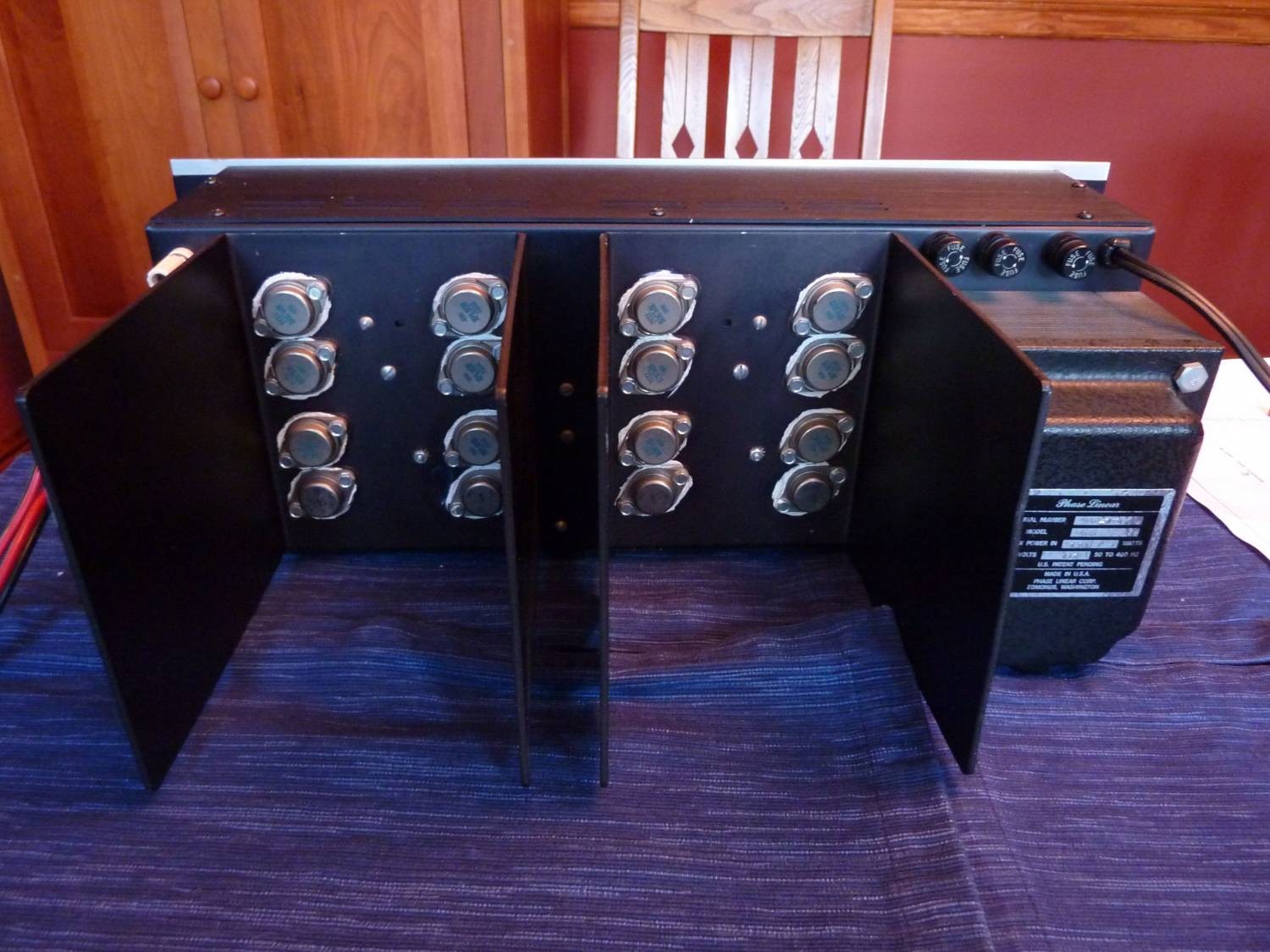 Phase Linear 400 Amp