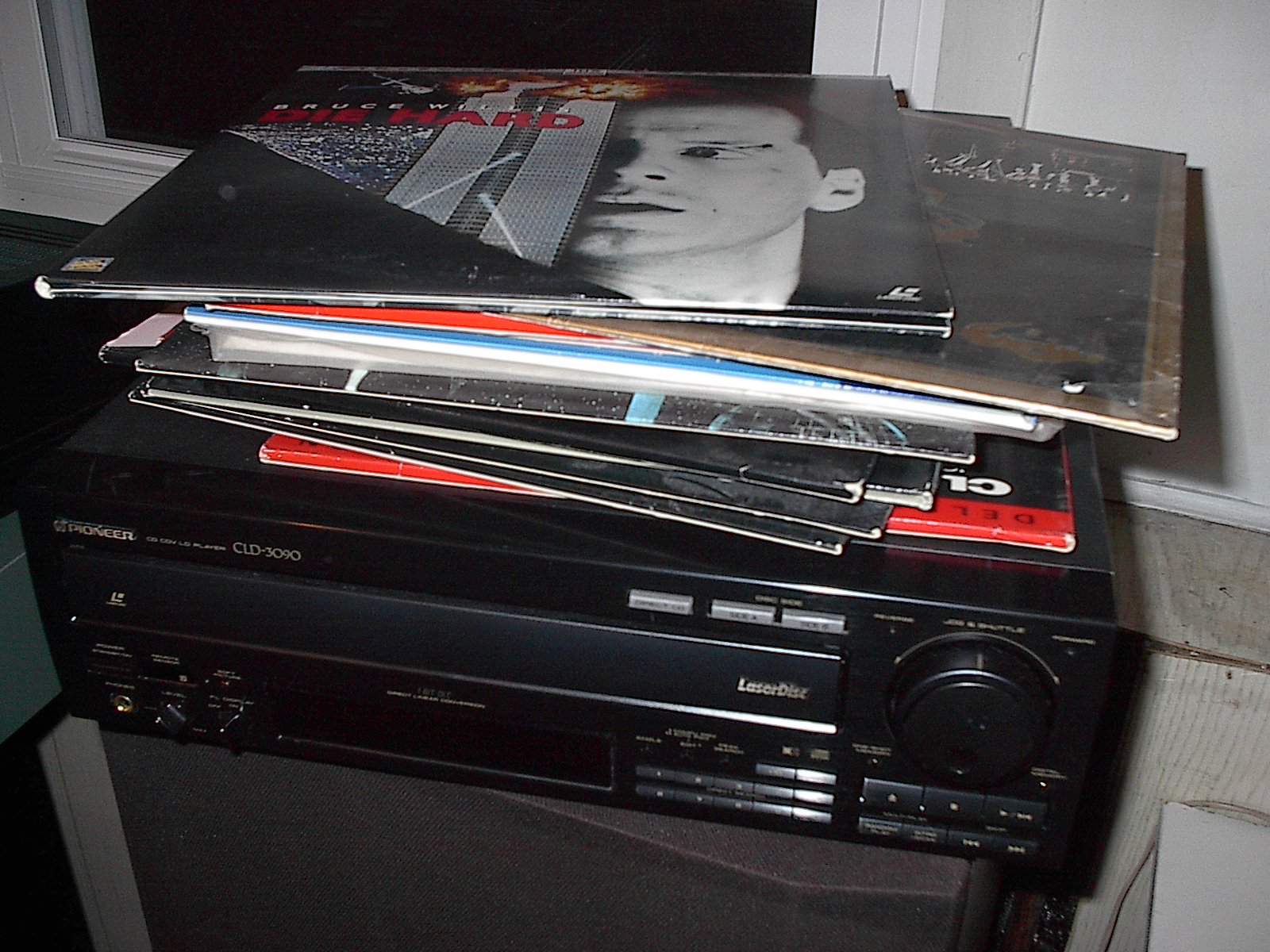 Pioneer CLD-3090