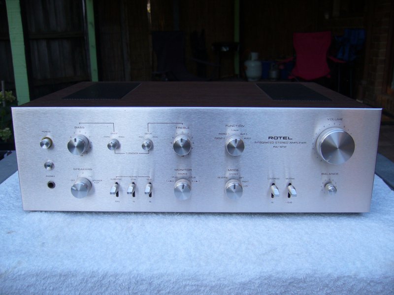Rotel AR-1212