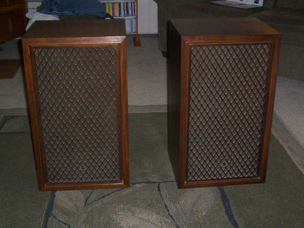 Sansui SP-200