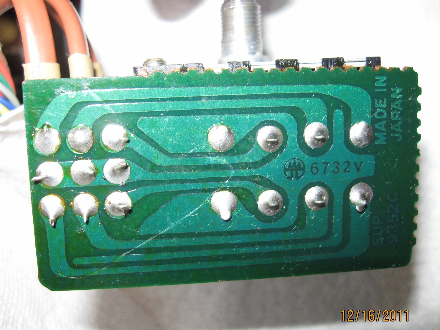 SU-8600 Bottom