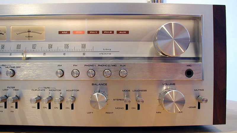 SX-850 Right Face