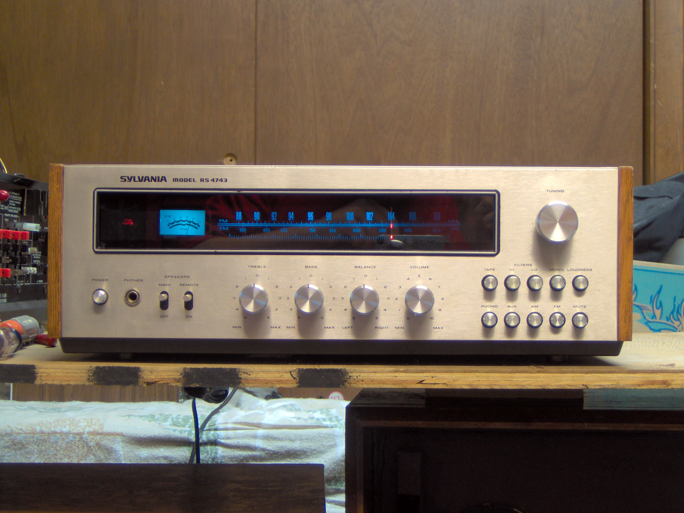 Sylvania RS-4743