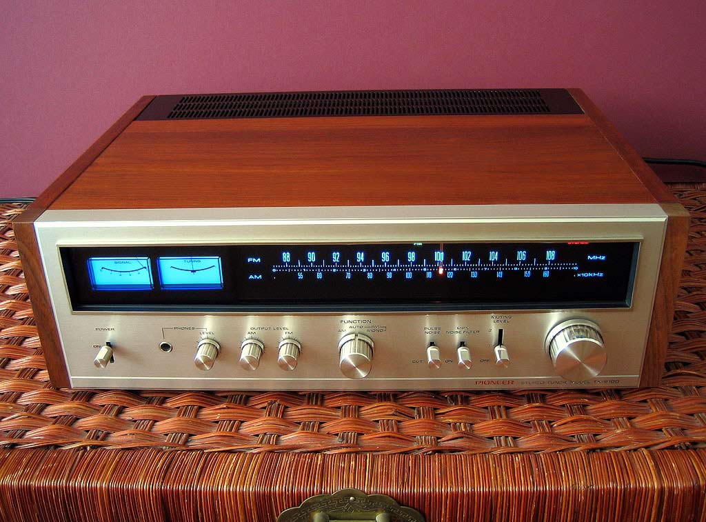 TX-9100 Front2