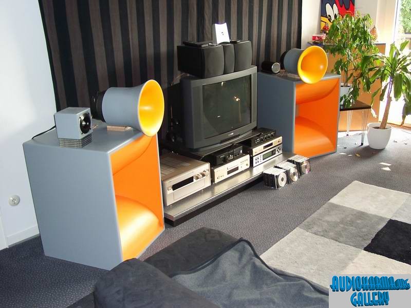 Volvotreter tractrix horns