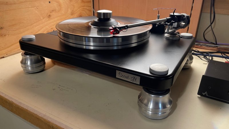 VPI Scout Turntable with Height Adjustable ISO feet by Mnpctech.