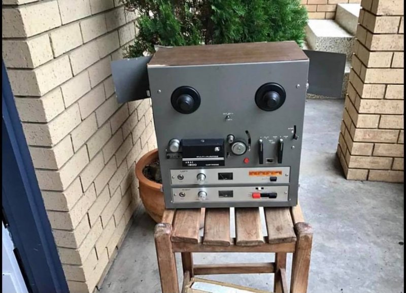 Wezner Akai 1800