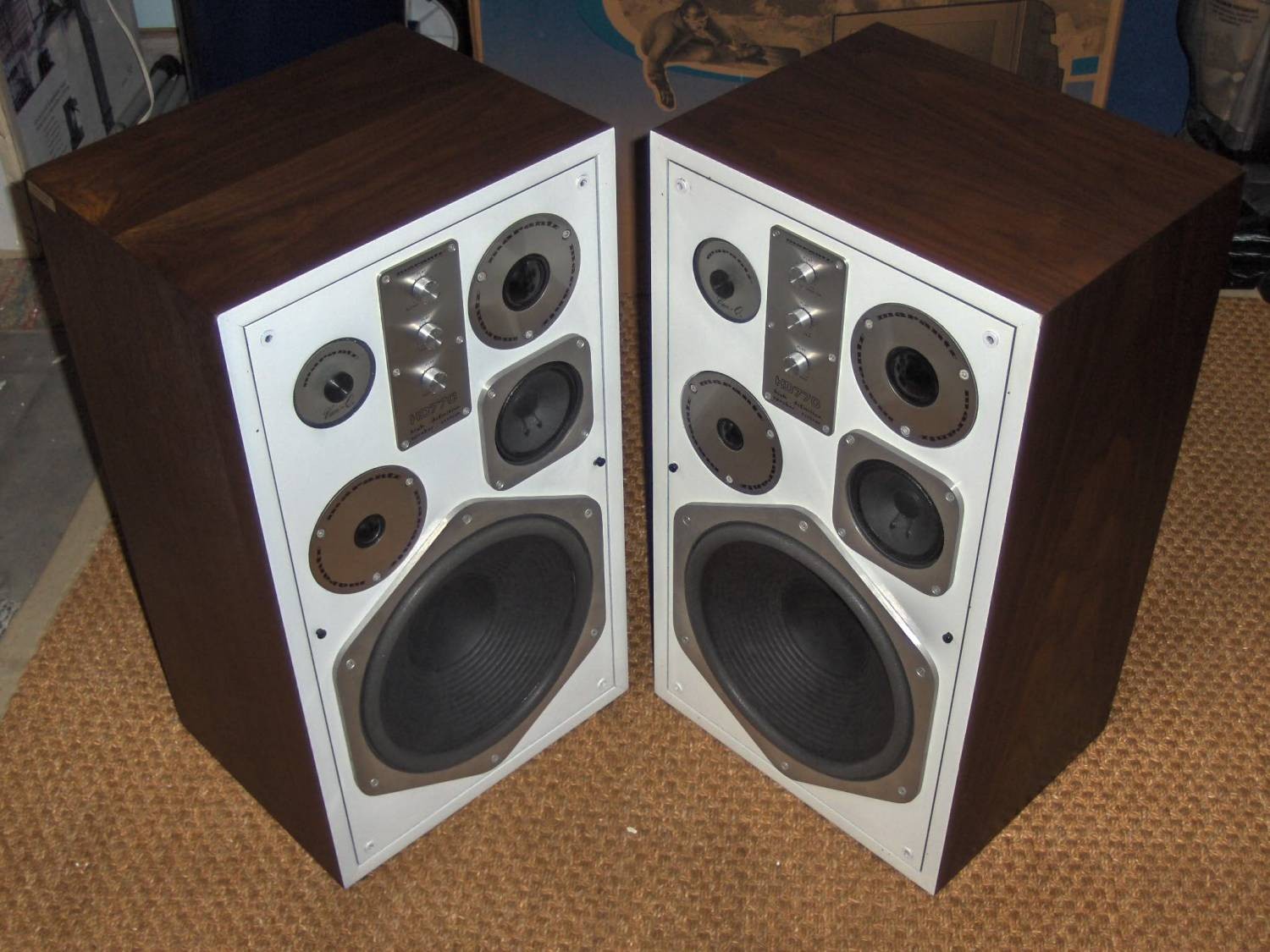 White Baffle Marantz HD770's