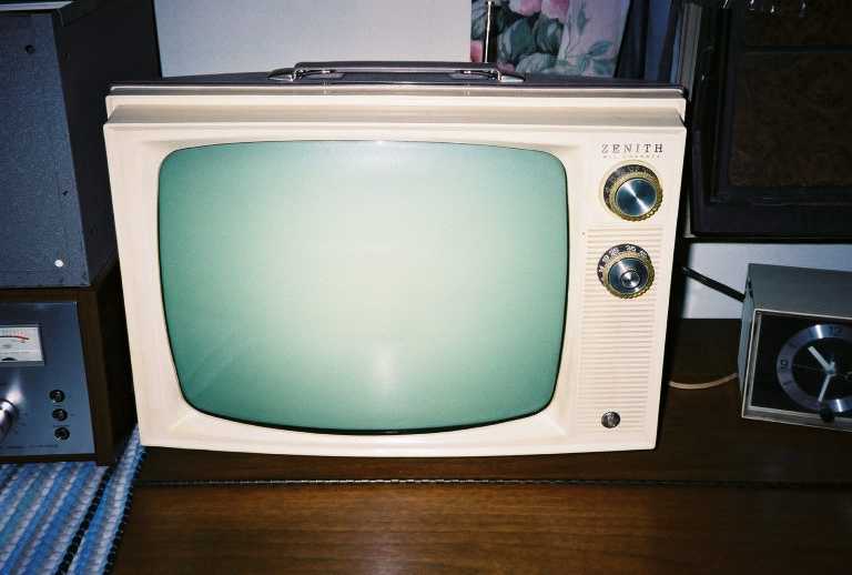 Zenith portable b-w